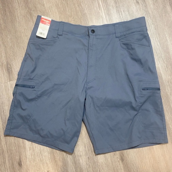 Wrangler Men's Cargo Shorts in Slate Blue Size 40 - Picture 2 of 12